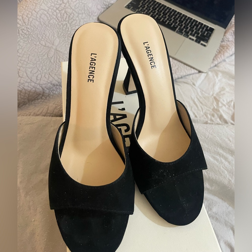 L'AGENCE Avery Slide / Black Heeled Suede Mules